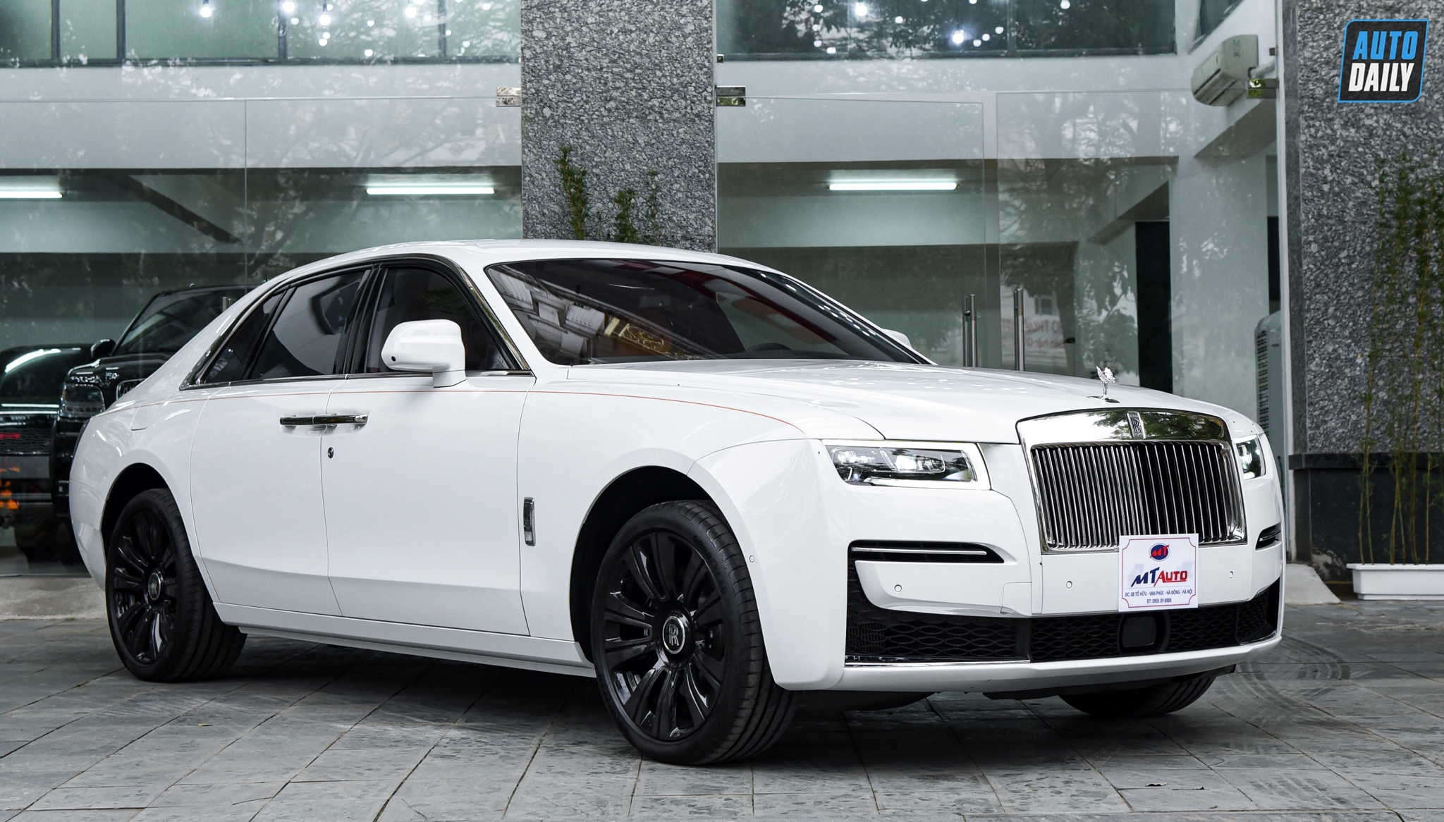 Rolls-Royce Ghost 2021 nhập tư độc đáo, với mức giá vượt qua con số 40 ...