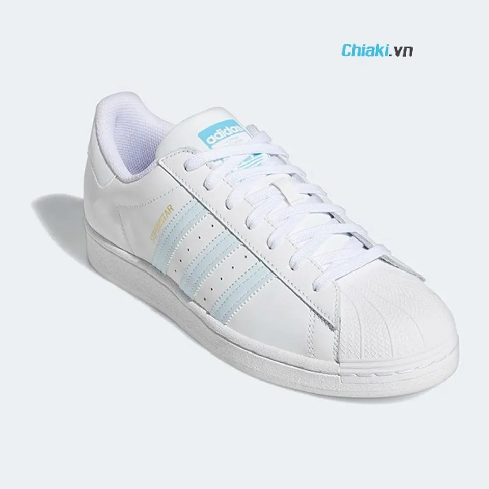 Đánh giá 7 mẫu giày Adidas sò sành điệu được ưa chuộng nhất hiện nay