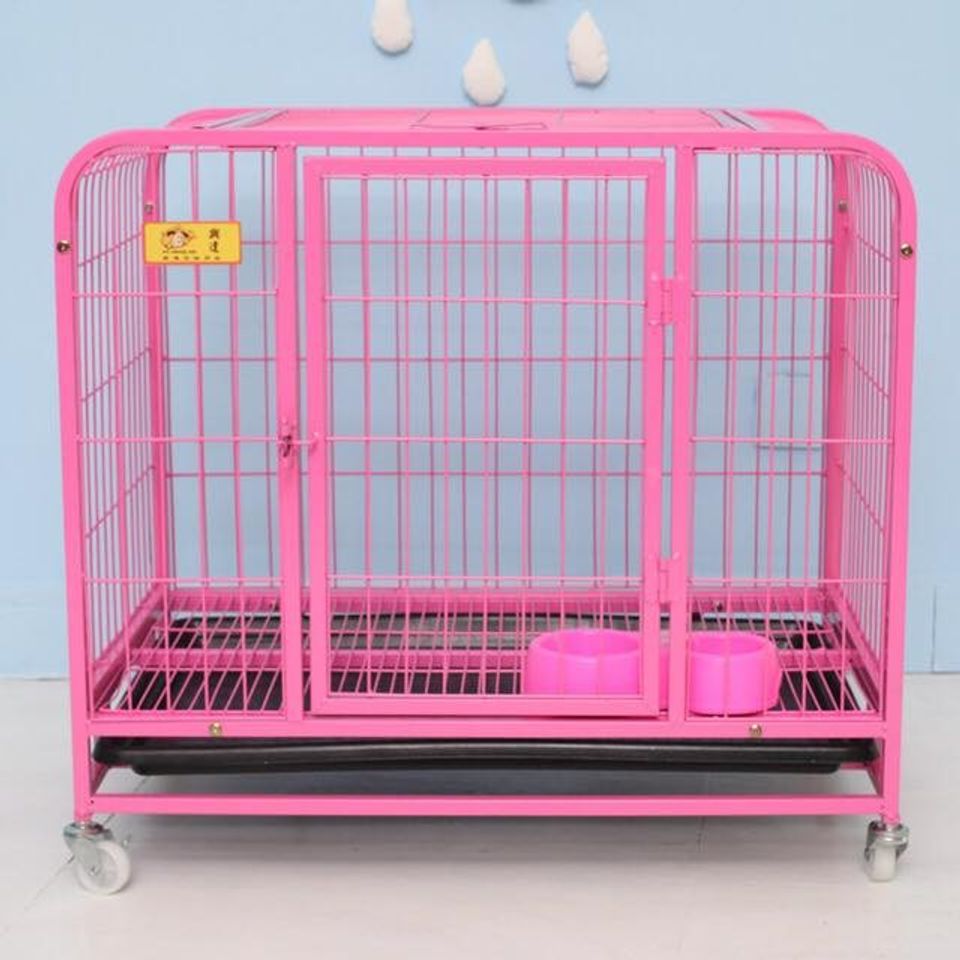 Nếu bạn thường xuyên cần di chuyển chuồng chó, hãy chọn loại có bánh xe.