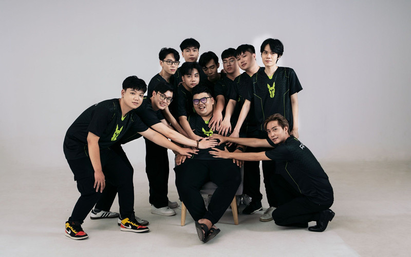 LMHT: CEO của Đội Chiến Binh Cầu Vồng đưa ra phản ứng bất ngờ về quyết ...