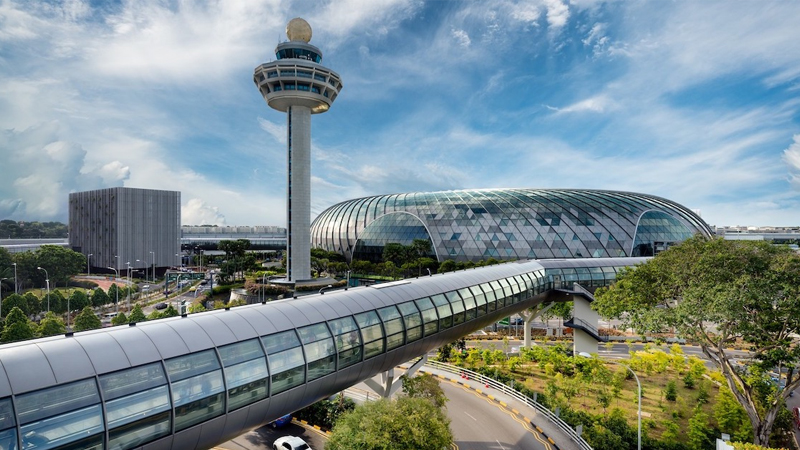 Giới thiệu sân bay có kiến trúc đẹp nhất thế giới Changi, Singapore