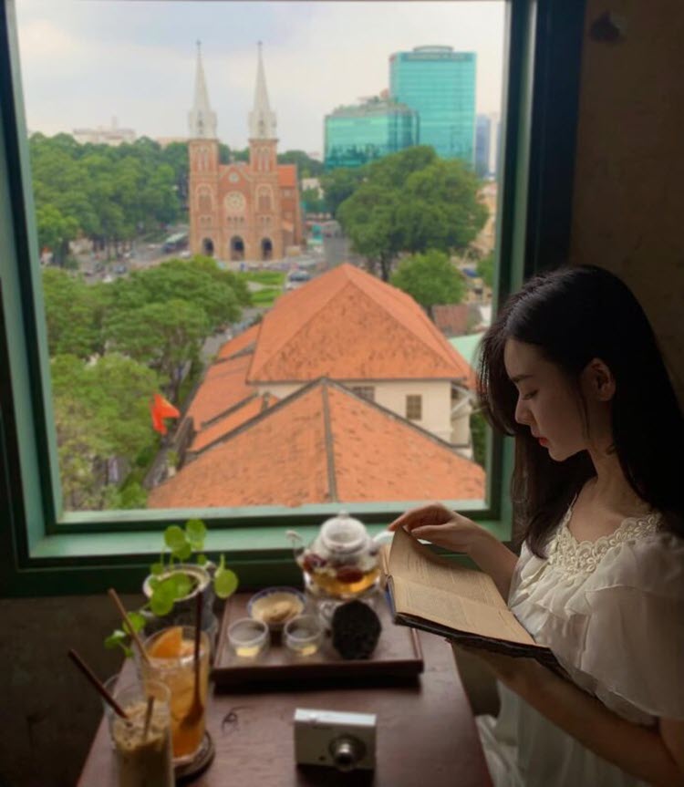 Ảnh ngồi uống cafe ở những nơi đẹp