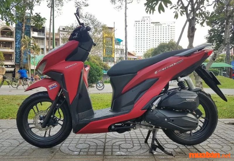 Vario 150 màu đỏ nhám