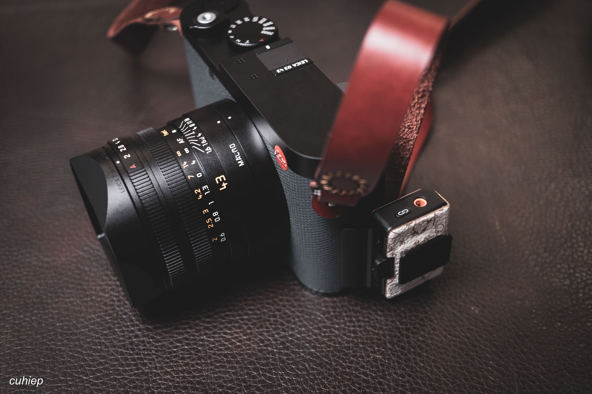 Khám phá Leica Q3 43 và cách nâng cấp firmware để sử dụng DJI Mini Mic