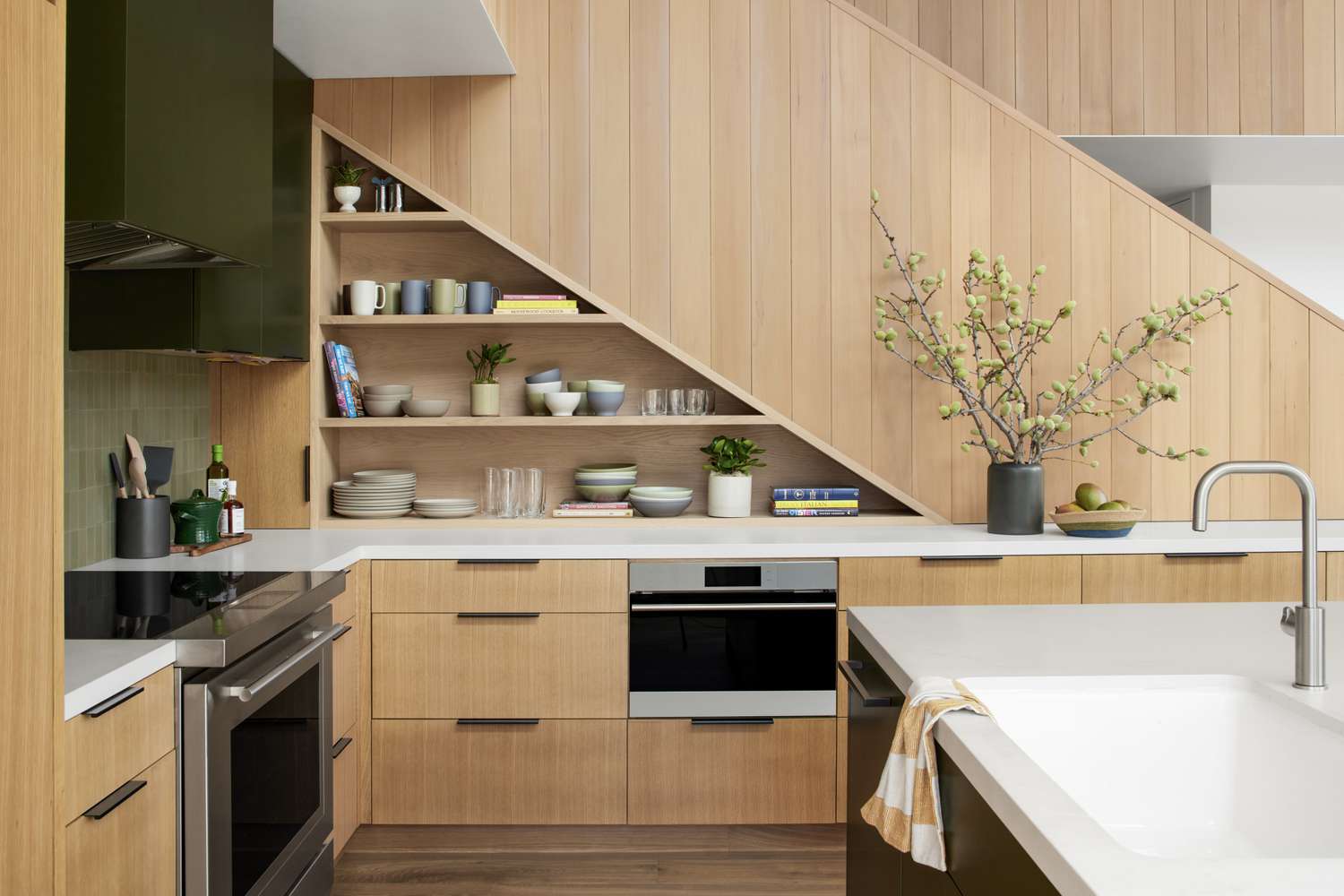 15 Stunning Contemporary Kitchens That Feel Cozy And Welcoming