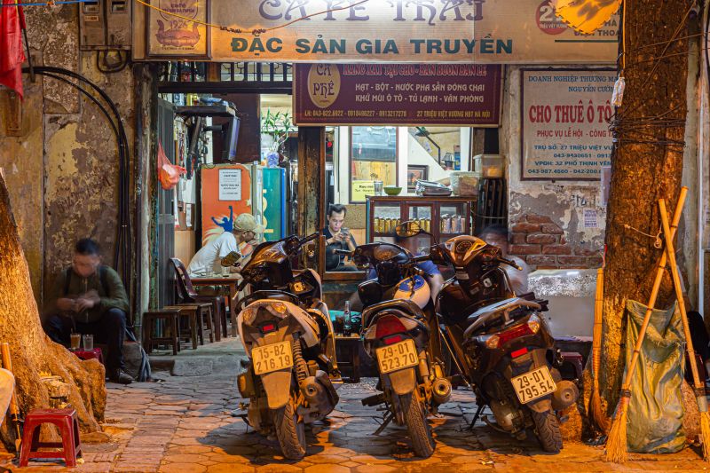 KHÔNG GIAN CAFE XINH ĐẸP LÝ TƯỞNG CHO BUỔI GẶP GỠ BẠN BÈ TẠI HAI BÀ TRƯNG