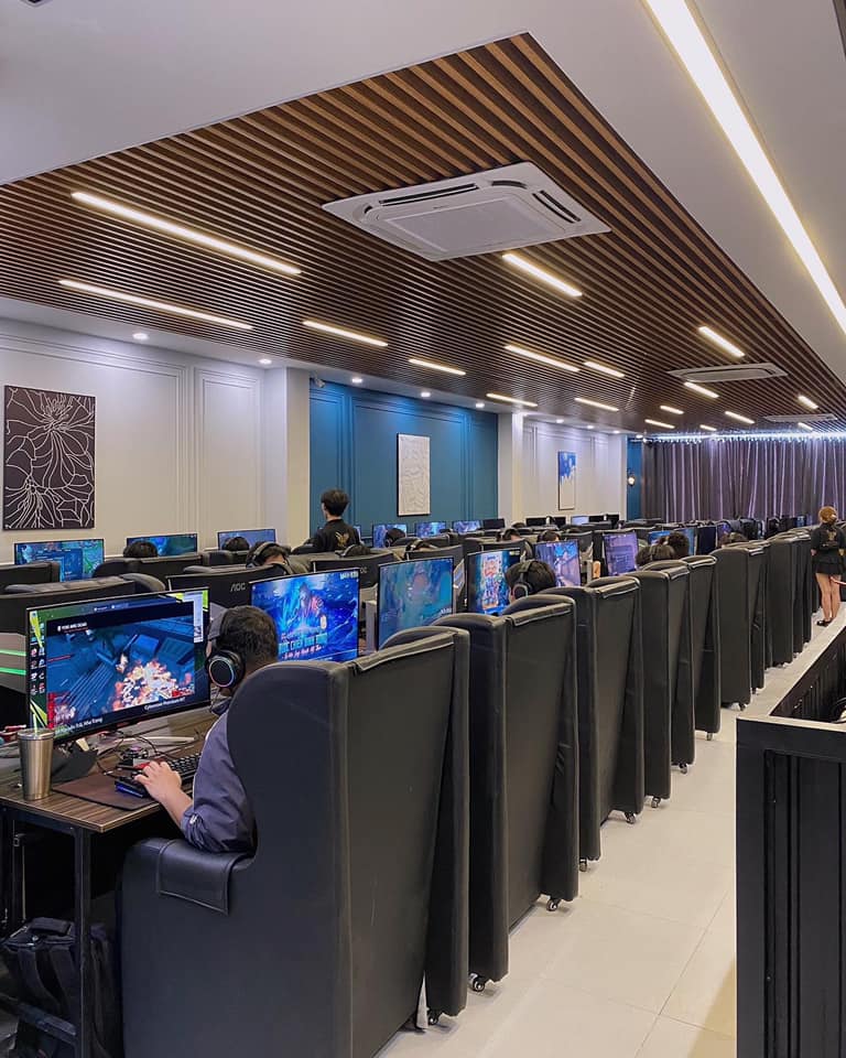 CỬA HÀNG GAMING TẠI NHA TRANG HỖ TRỢ GIAO HÀNG VÀ TRẢ GÓP DỄ DÀNG