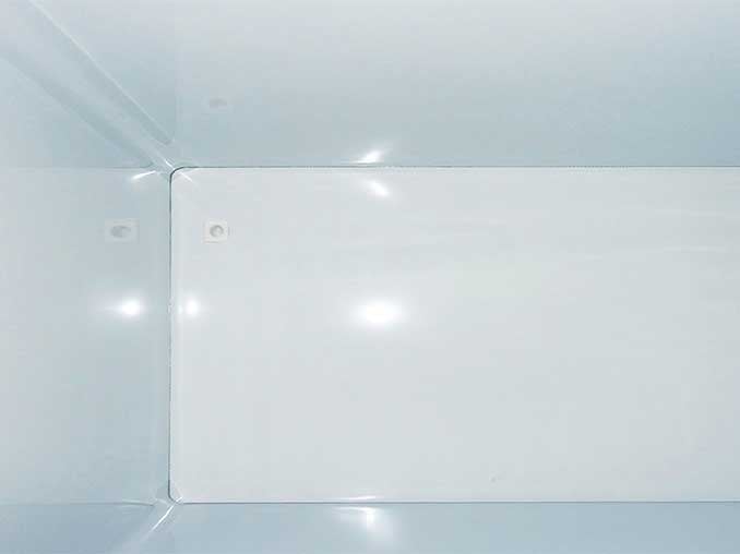 tủ đông Darling DMF-2788A2 có lòng tủ phẳng, làm từ chất liệu cao cấp