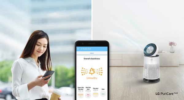 Máy lọc không khí LG PuriCare 1 tầng AS65GDWH0 có thể kết nối, điều khiển từ xa trên điện thoại thông qua ứng dụng LG ThinQ