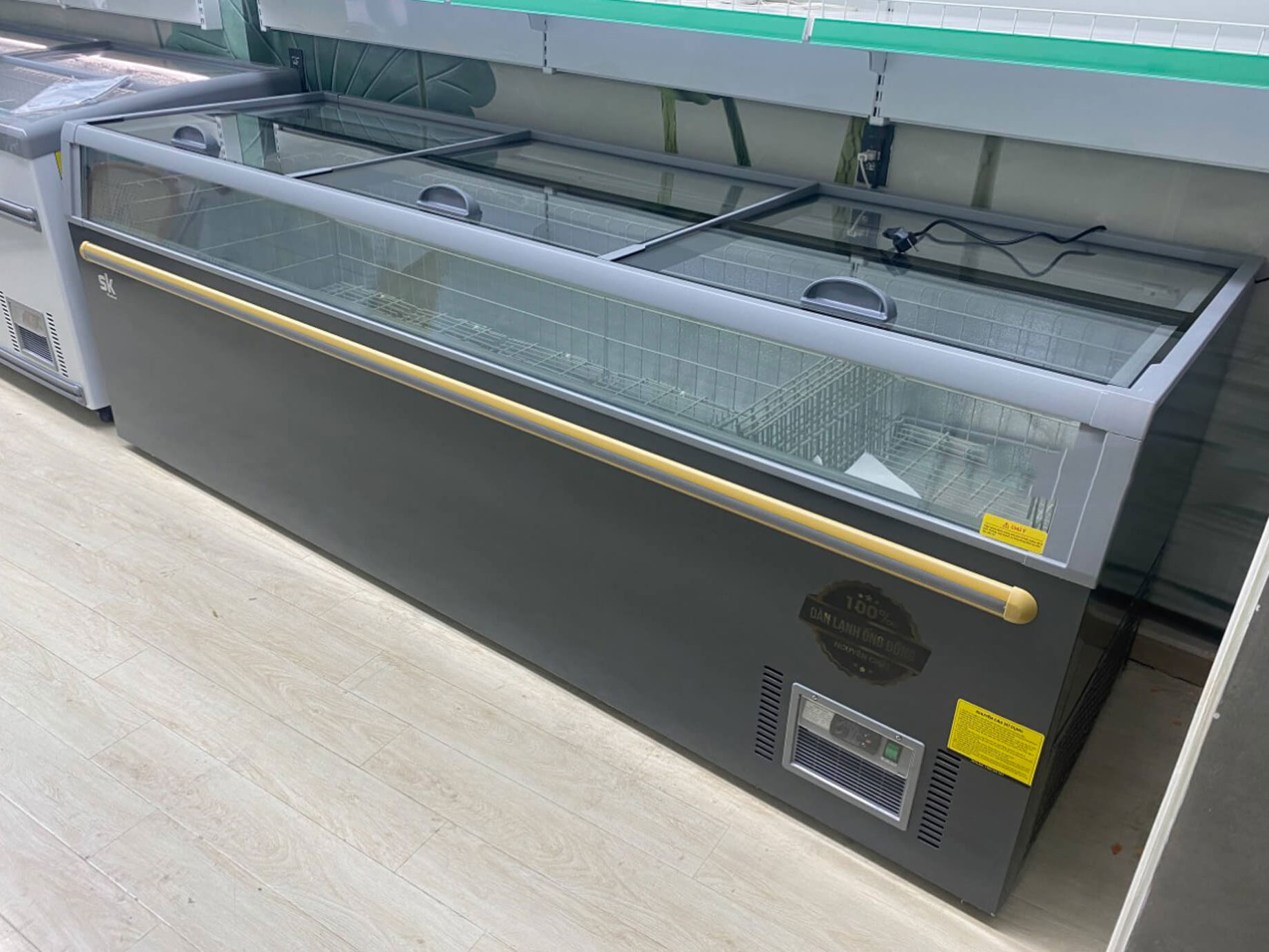 Tủ đảo đông Sumikura SKIF-250.IC