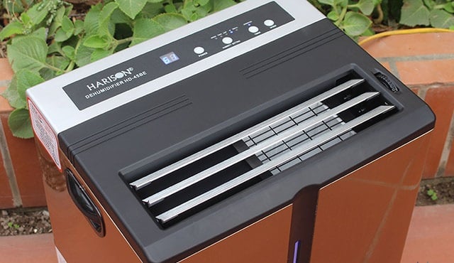 Bảng điều khiển của máy hút ẩm Harison HD-45BE