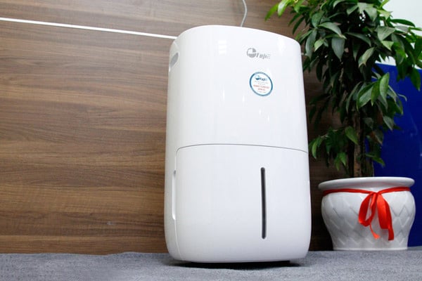 Máy có công suất hút ẩm 20 lít/ngày