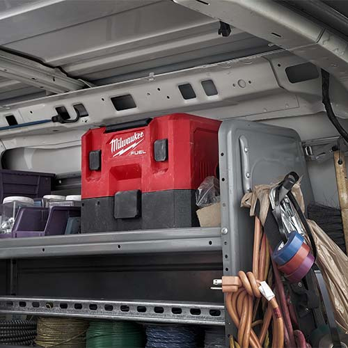 Máy hút bụi khô ướt Milwaukee thiết kế gọn nhẹ