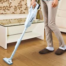 Máy hút bụi trên sàn nhanh chóng
