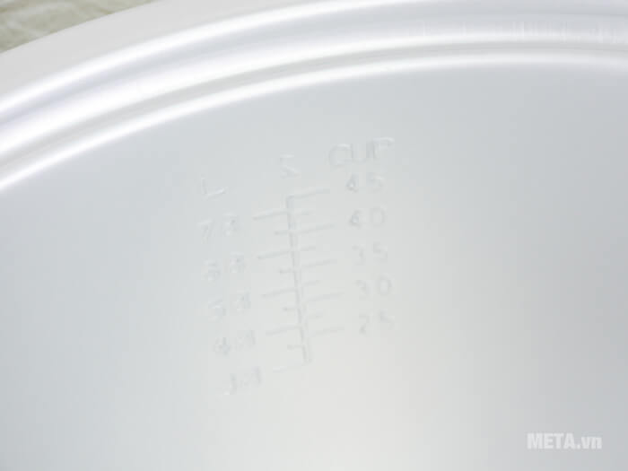 Lòng nồi có vạch chia mực nước tiện dụng