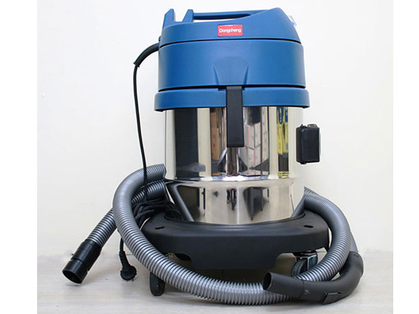 Máy được làm từ các vật liệu chắc chắn, bền