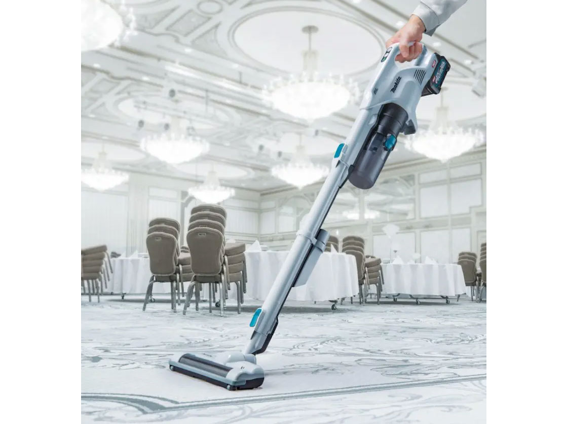 Makita CL004GZ cầm tay thao tác nhẹ nhàng