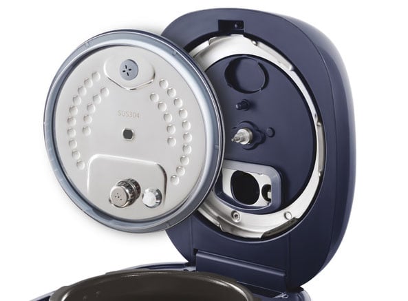 Nắp trong tháo ra được