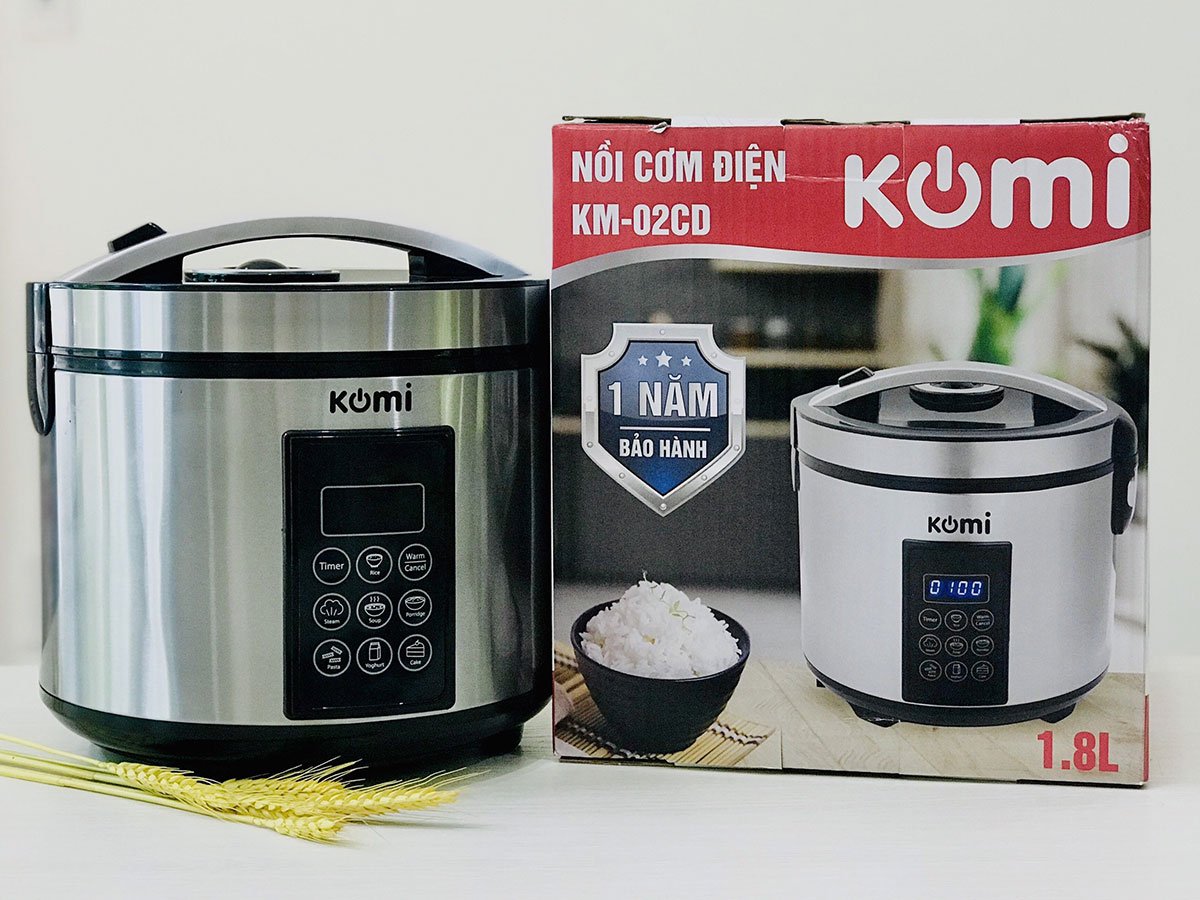 Công suất nồi cơm 700W