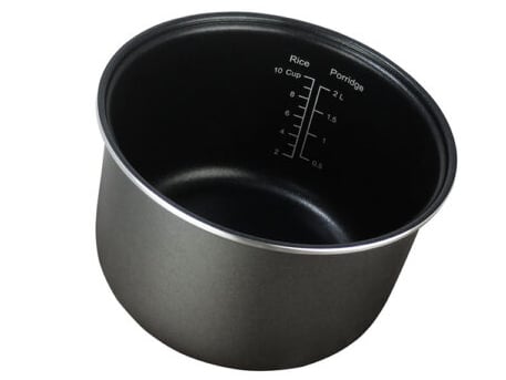 Lòng nồi có lớp chống dính màu đen