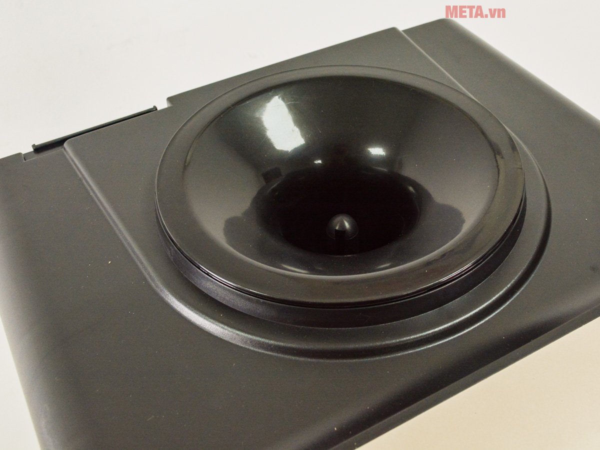 Cây nước nóng lạnh Saiko WD-9009R có thiết kế hiện đại, tiện ích