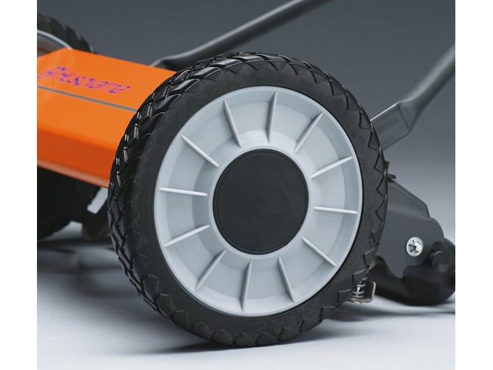 Husqvarna 54 EXCLUSIVE có 2 bánh xe