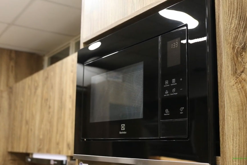 Electrolux EMSB25XG có nhiều chức năng