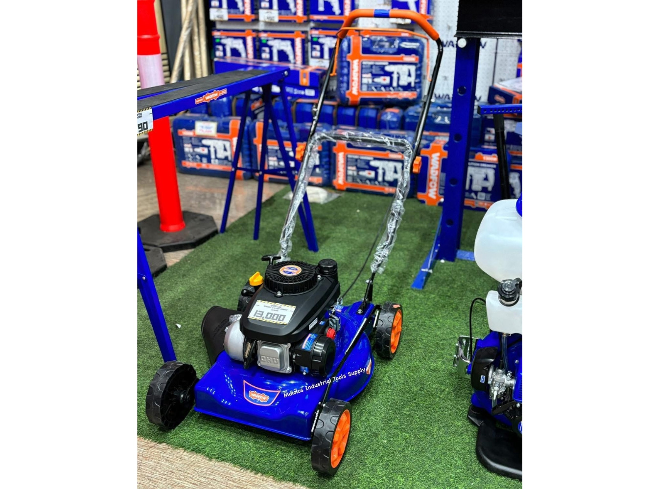 Wadfow WGM2A18 xả có bên rất tiện lợi