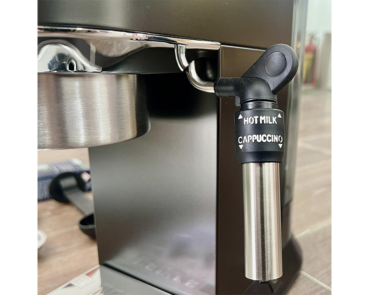 Vòi đánh sữa máy pha cà phê Delonghi EC685.BK