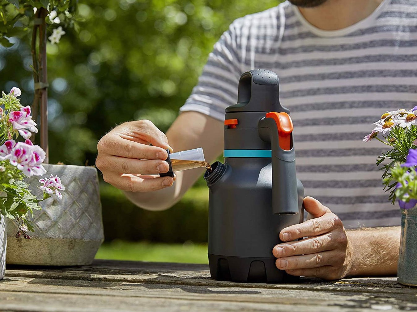 Nút vặn nhỏ tiếp thêm nước