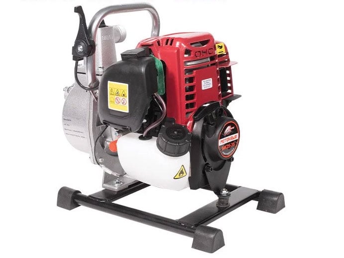 Motokawa MK25-35 có bình xăng bằng nhựa