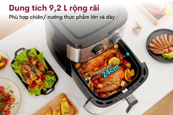 Dung tích nồi là 9.2 lít, thoải mái chiên gà nguyên con