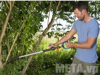 Kéo cắt cành Gardena Slimcut 12010-20 giúp tỉa thưa những bụi cây rậm rạp