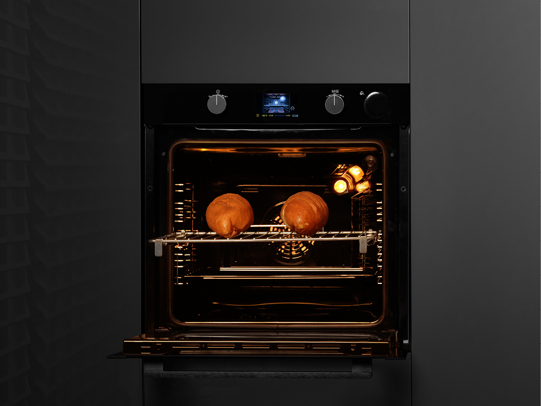 Malloca MSO-B75TFT có đèn chiếu trong khoang lò