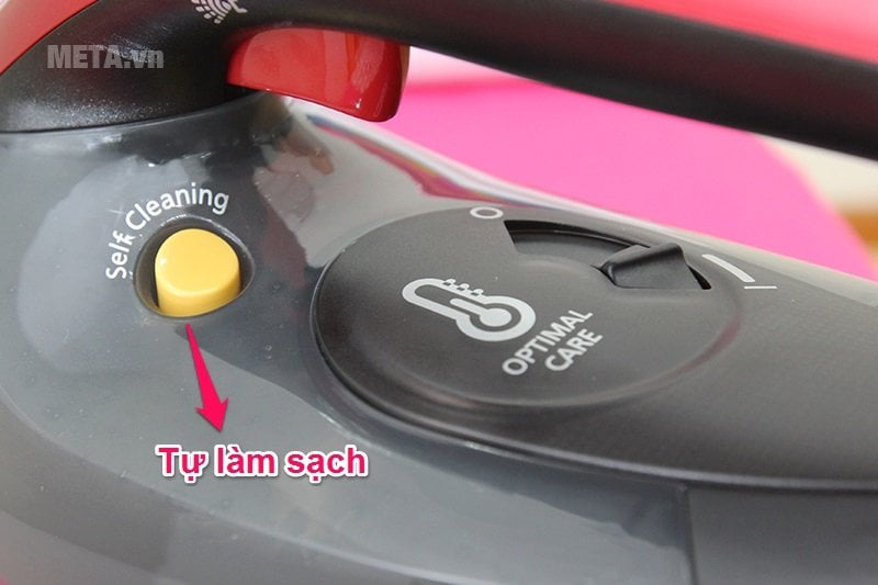 Bàn là hơi nước Panasonic NI-WT980RRA có khả năng tự làm sạch