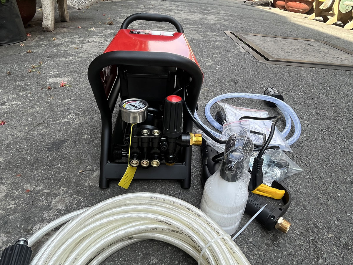 Máy rửa xe BTEC BT3500T