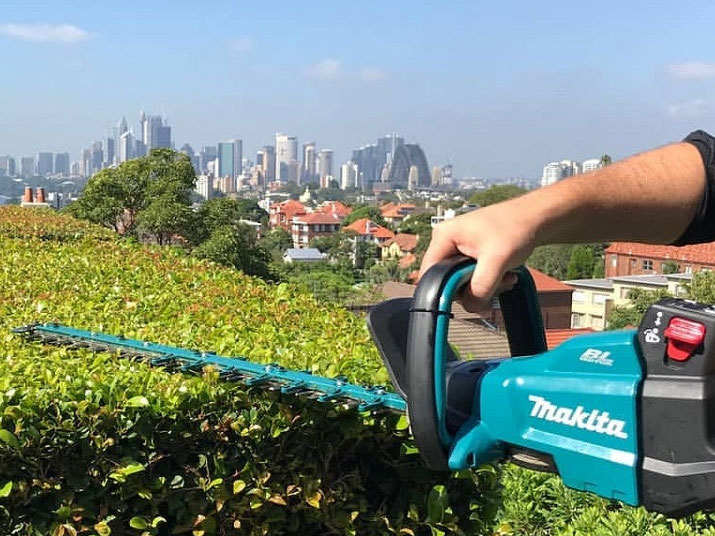 Makita DUH752RT chỉnh được tốc độ