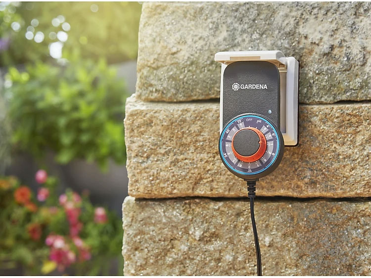 Gardena 01407-20 có núm vặn xoay dễ sử dụng