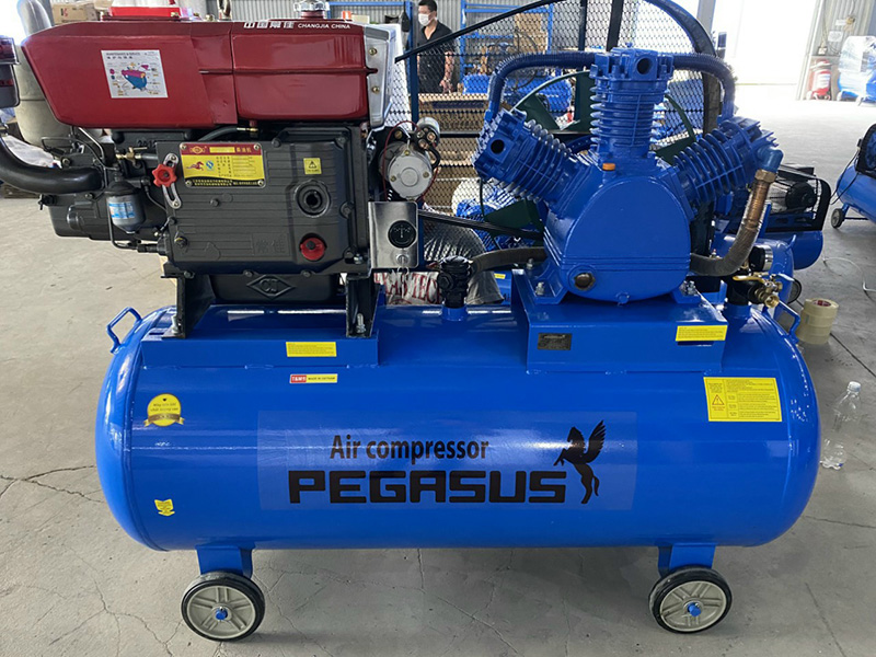 Máy nén khí chạy dầu cho động cơ cần khí nén