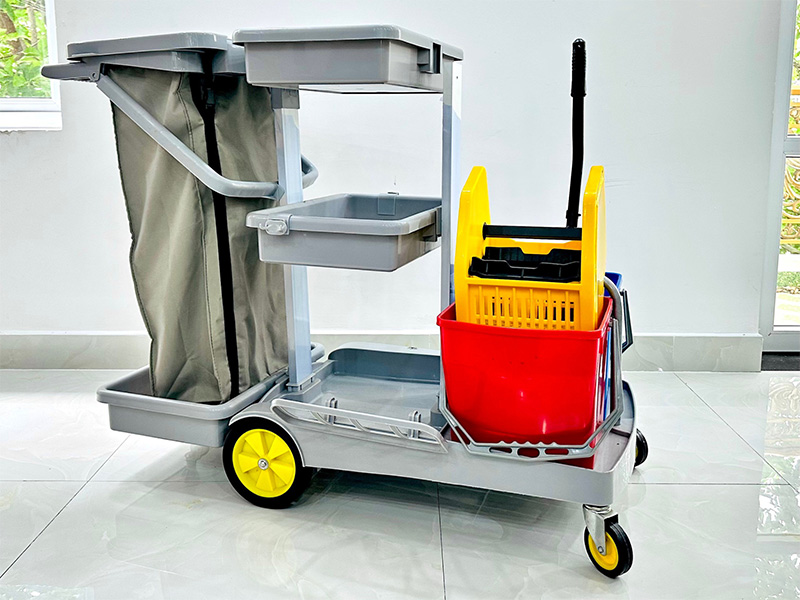 Hình ảnh xe làm vệ sinh HiClean model HC779
