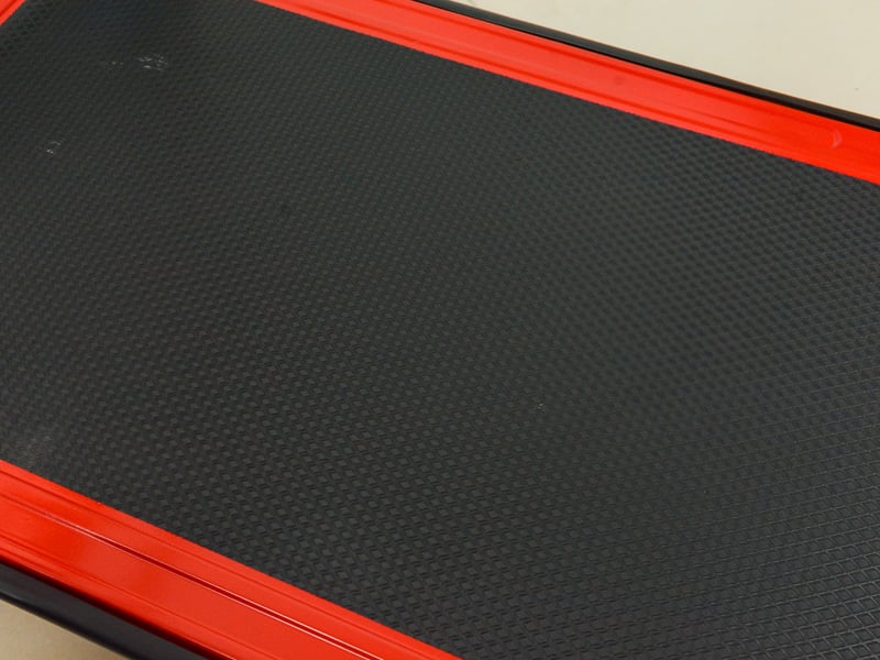 Bề mặt sàn bằng thép, chịu được tải trọng lớn