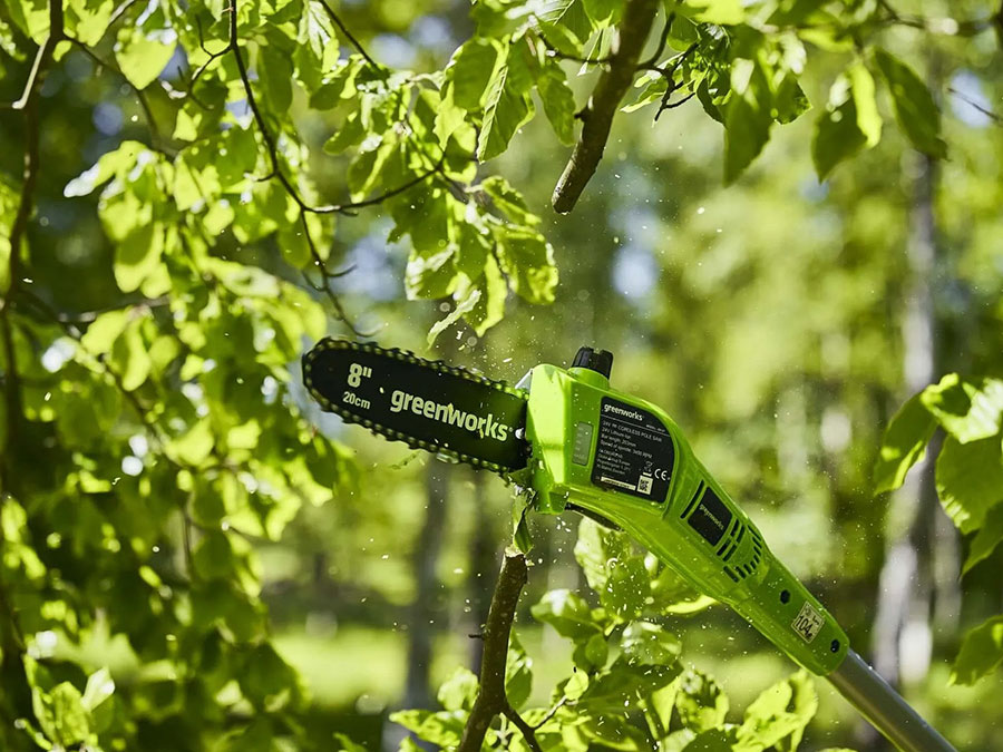 Máy cắt tỉa hàng rào dùng pin có lam dài 20cm