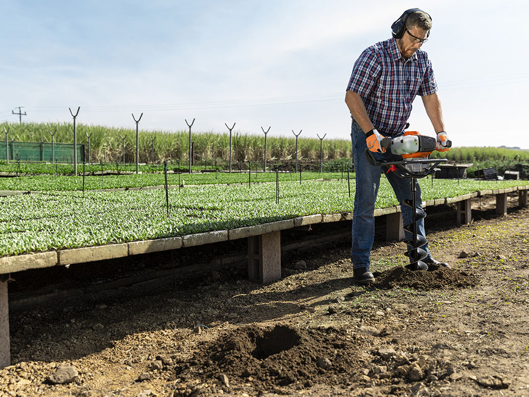 Máy khoan đất dễ sử dụng ngay từ lần đầu