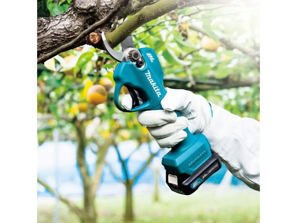 Makita UP100DZ dùng pin 12V max