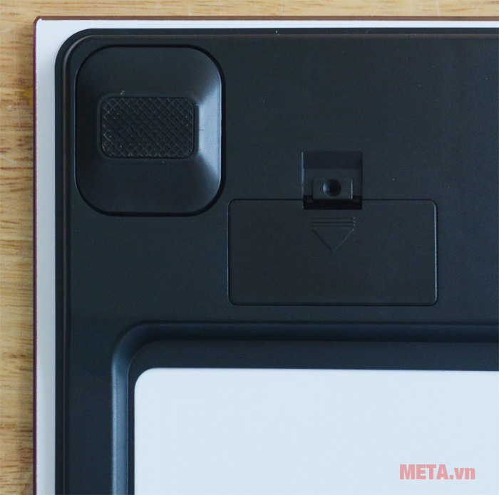 Cân sức khỏe điện tử mặt kính Camry EB9383-S747 dùng 2 pin AAA