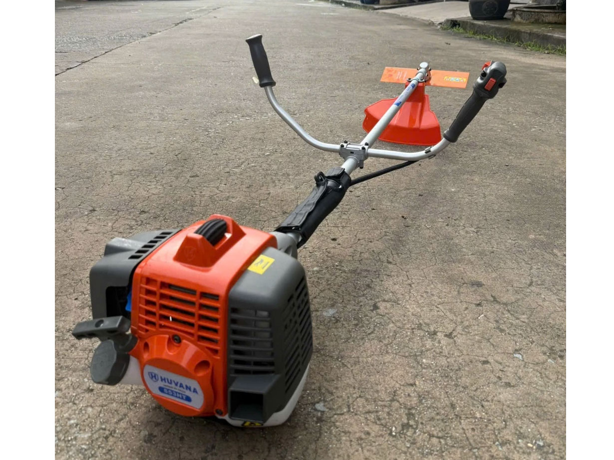 Máy cắt cỏ chạy xăng HUVANA 553HT