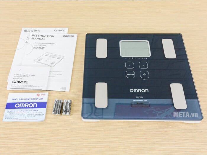 Trọn bộ sản phẩm cân đo lượng mỡ cơ thể Omron HBF-224