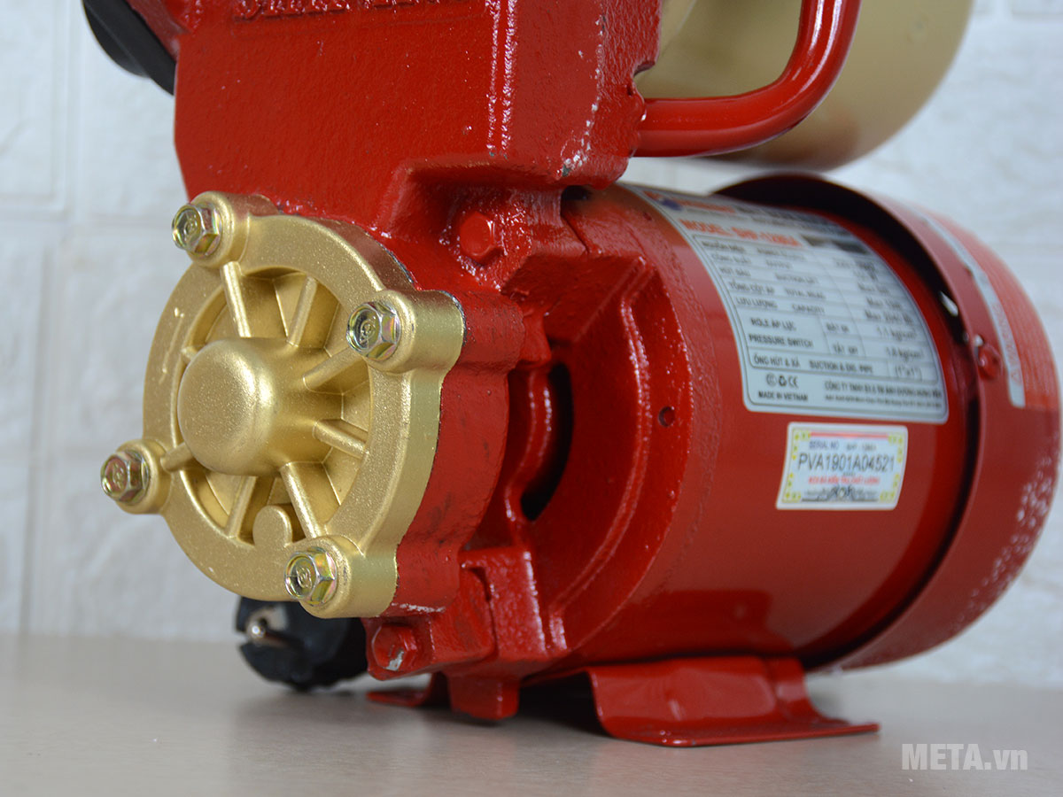 Máy có khả năng hút sâu 9m, cột áp 19m 