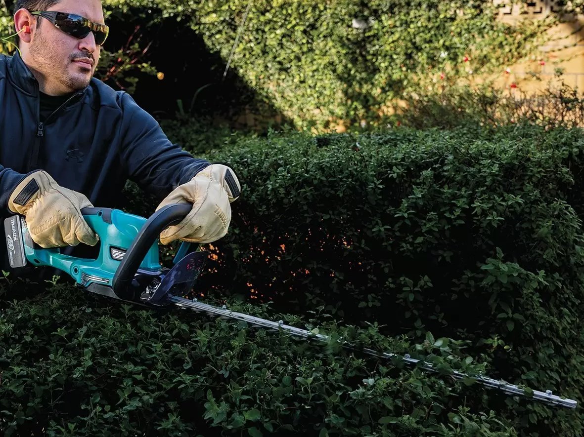 Makita DUH507Z kèm sẵn lưỡi cắt