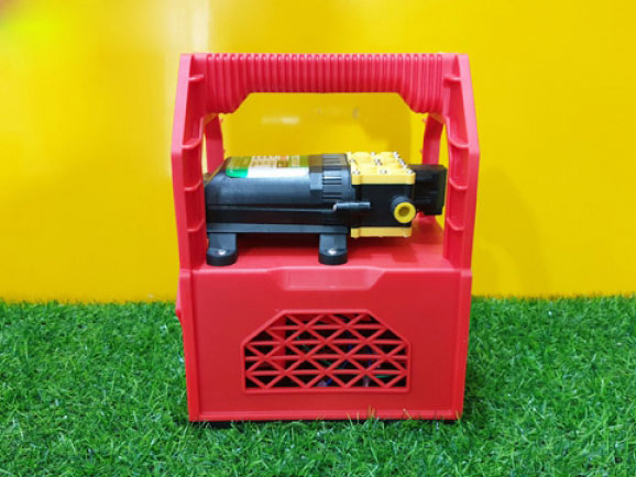 Máy phun thuốc bằng điện dùng ắc quy 12V